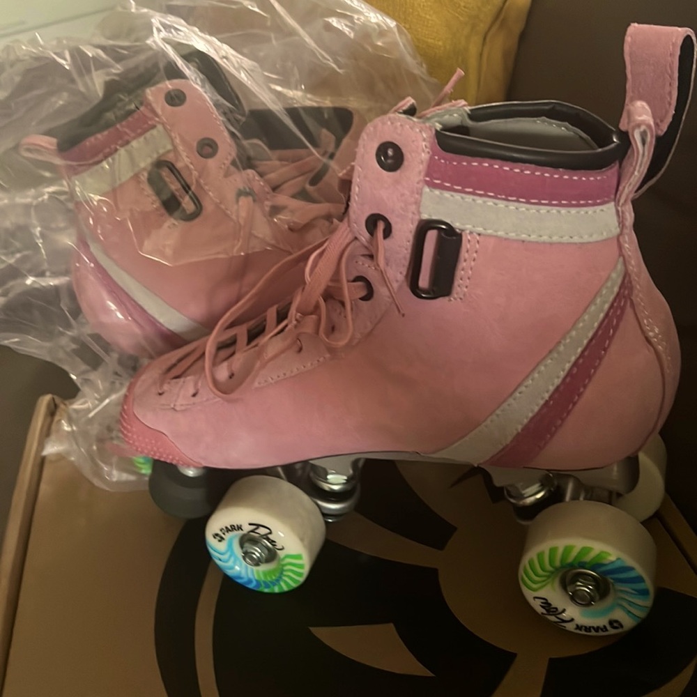 Bont Park Star Pink Roller Skates size 6M (8.5-9 ladies)